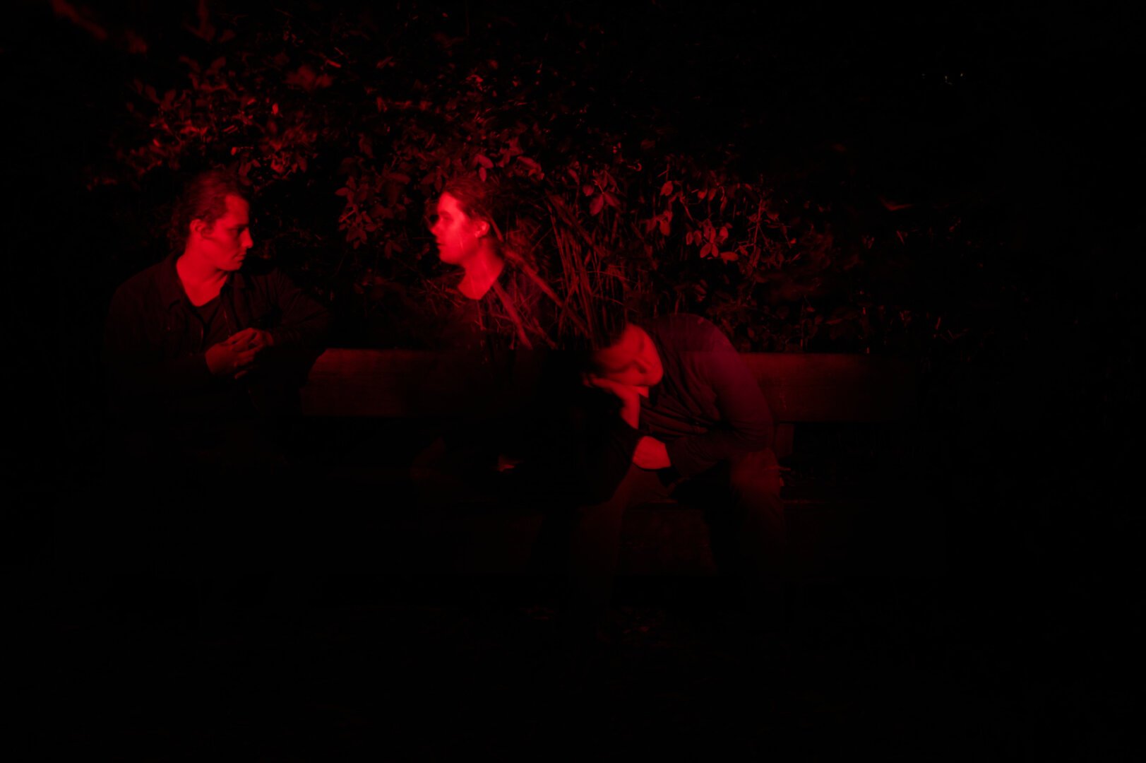 Visages multipliés par la pose longue