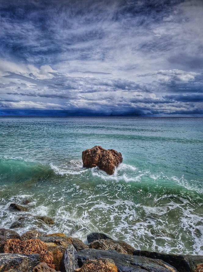 Come può uno scoglio...
