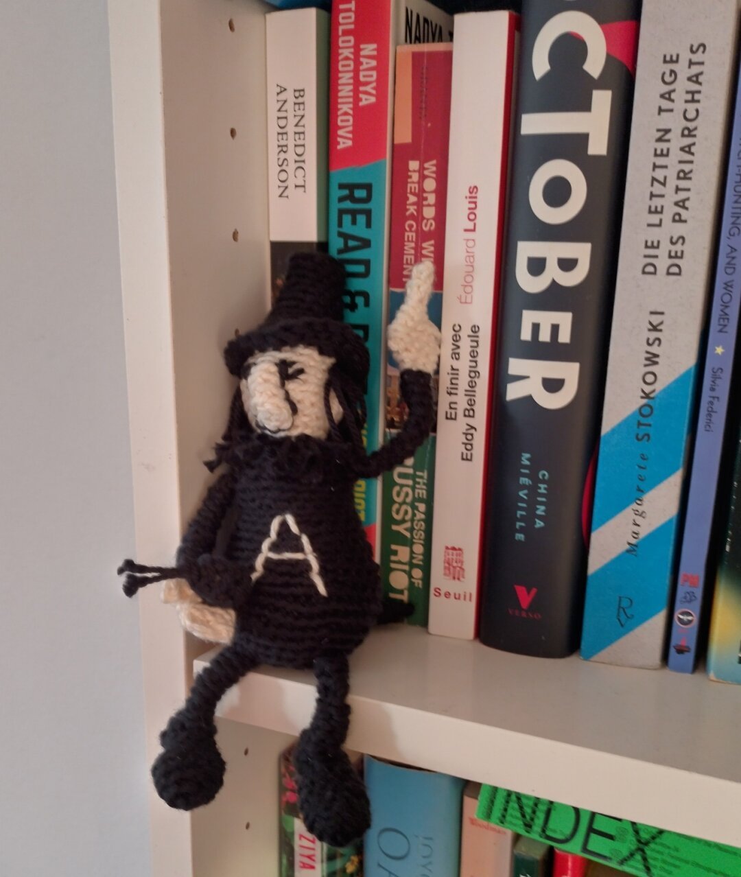 an image or two from my Pixelfed, shows a crocheted character looking like Anarchik, the Italian anarchist cartoon