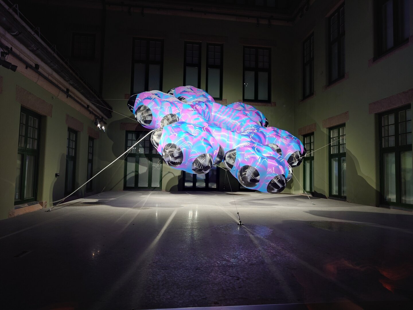 A flower looking sculpture.