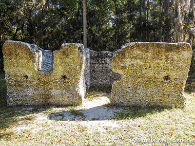 Ruins of tabby-constructed slave quarters.