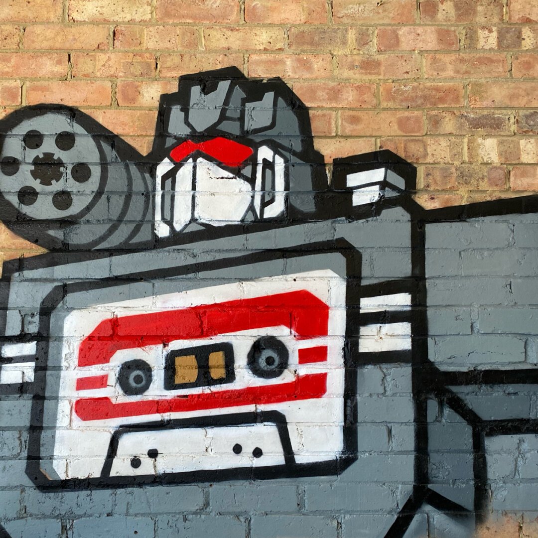 The Transformer ‘Soundwave’ spray painted onto a wall