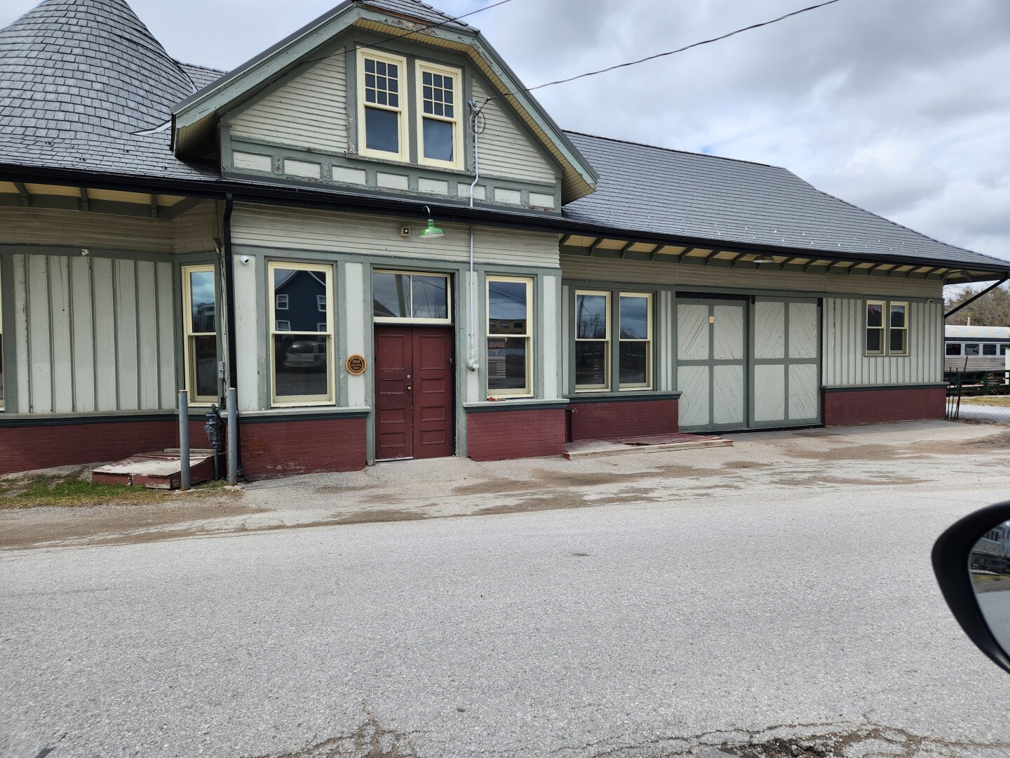 Old railway station
 Semi abandoned.