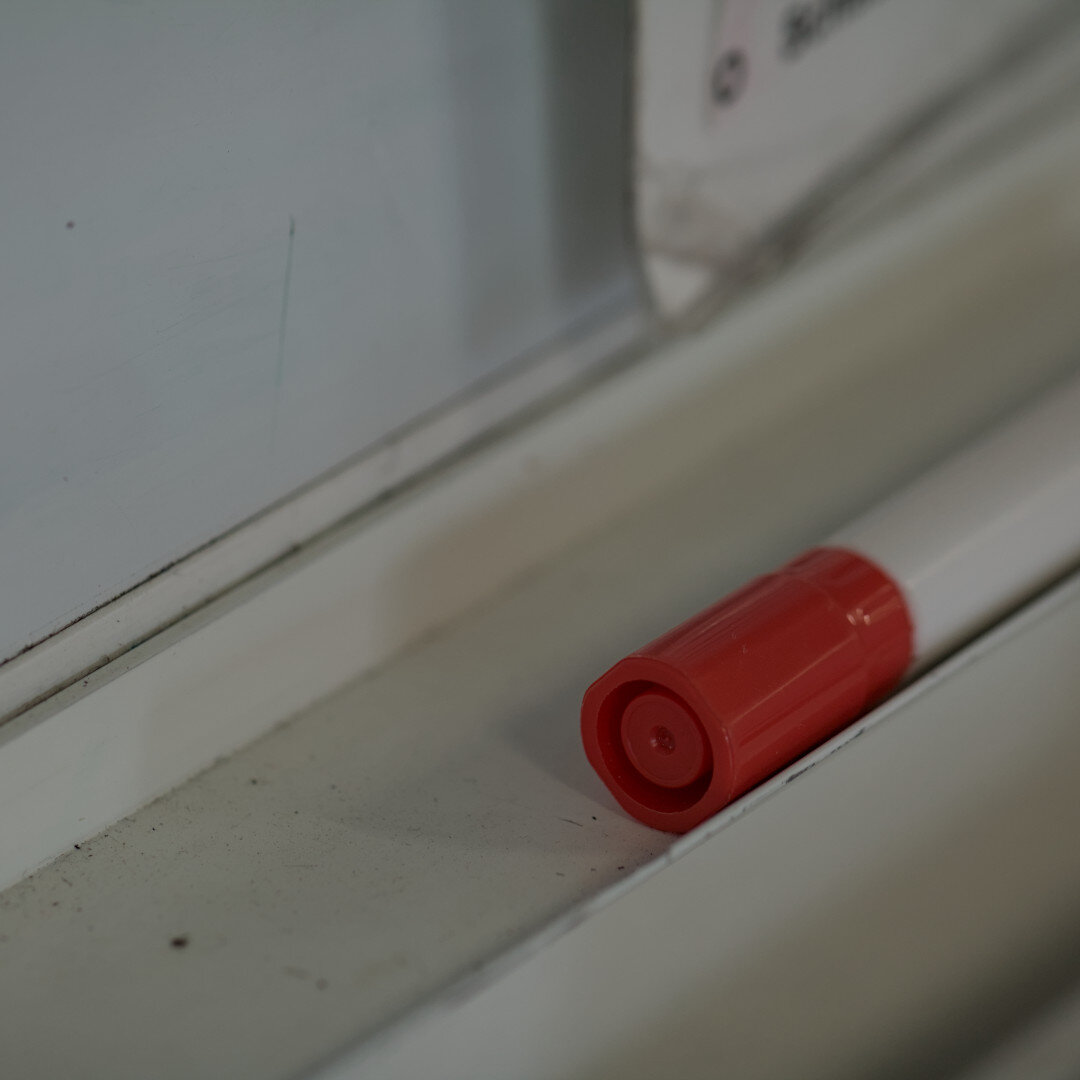 Ein Whiteboardmarker an einem whiteboard