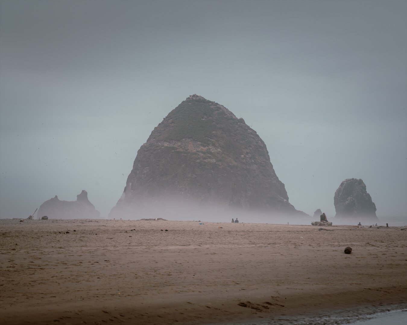 Cannon Beach for summer break

#cannonbeach #oregon