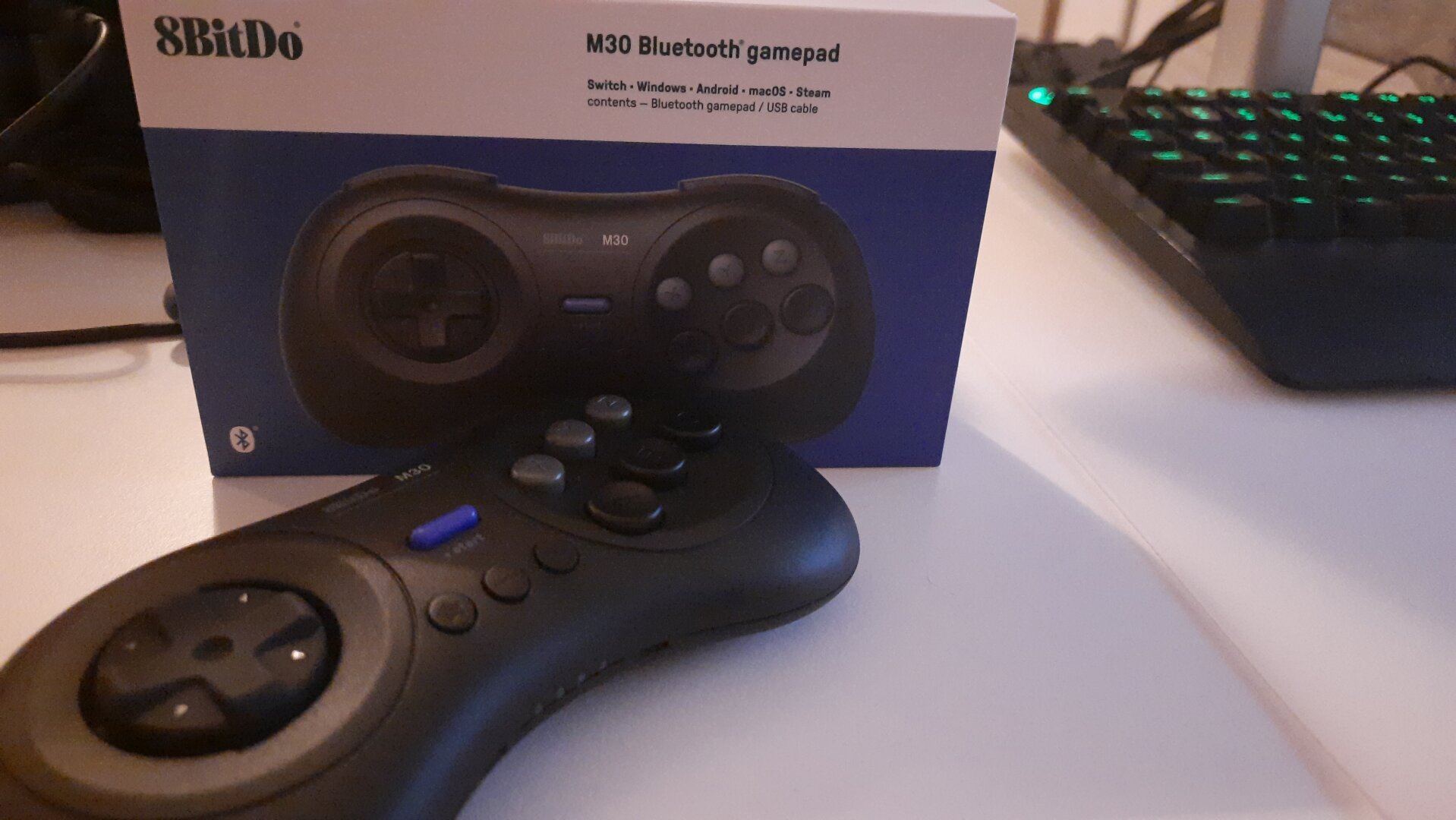 8BitDo M30 gamepad