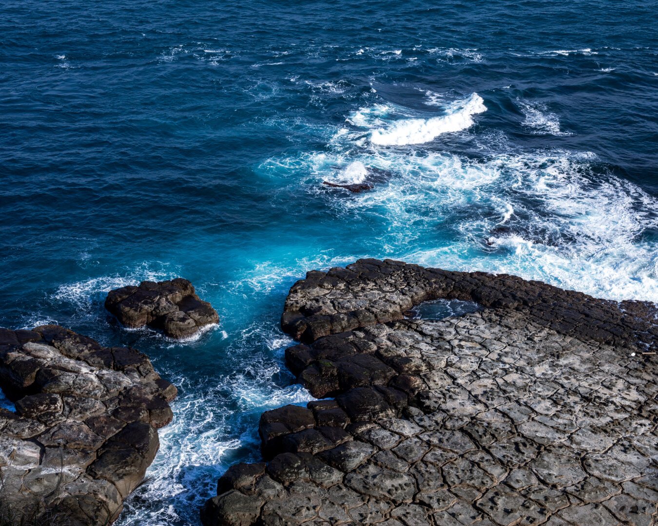 ocean over rocks