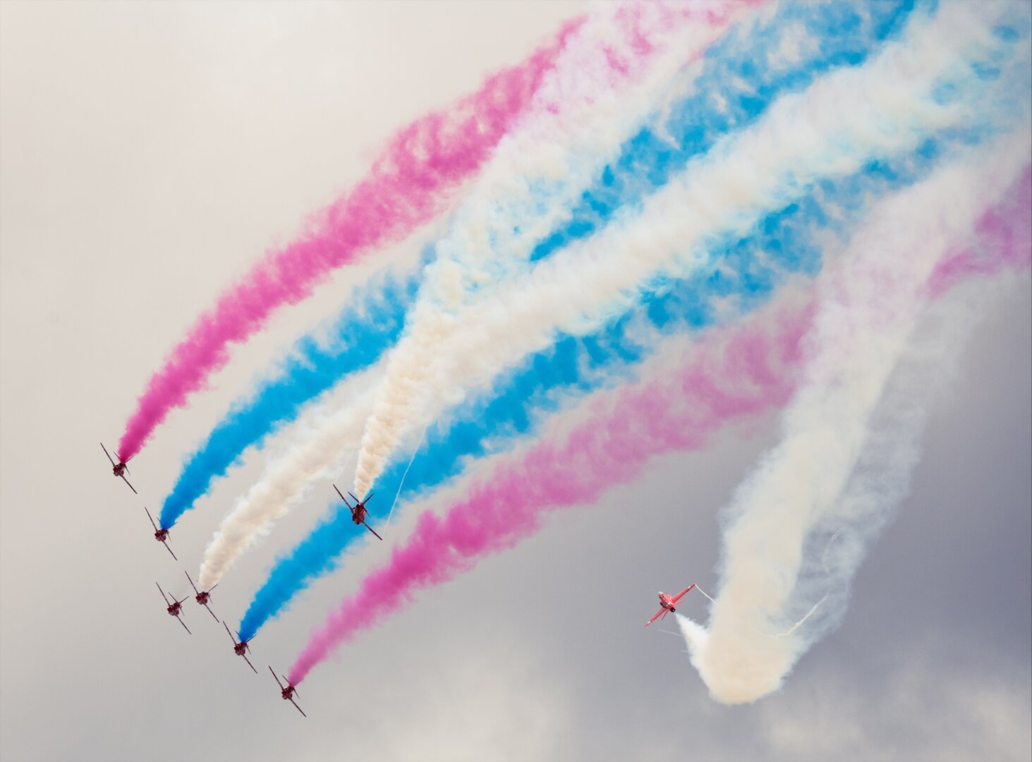 Red Arrows Formation flying photograph