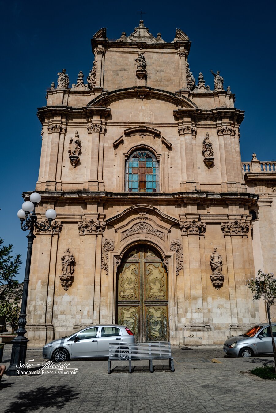 Chiesa del Carmine (Scicli, Sicily 🇮🇹)

#leica_camera #sunday_churches #silentSunday #sicily #religion #architecture