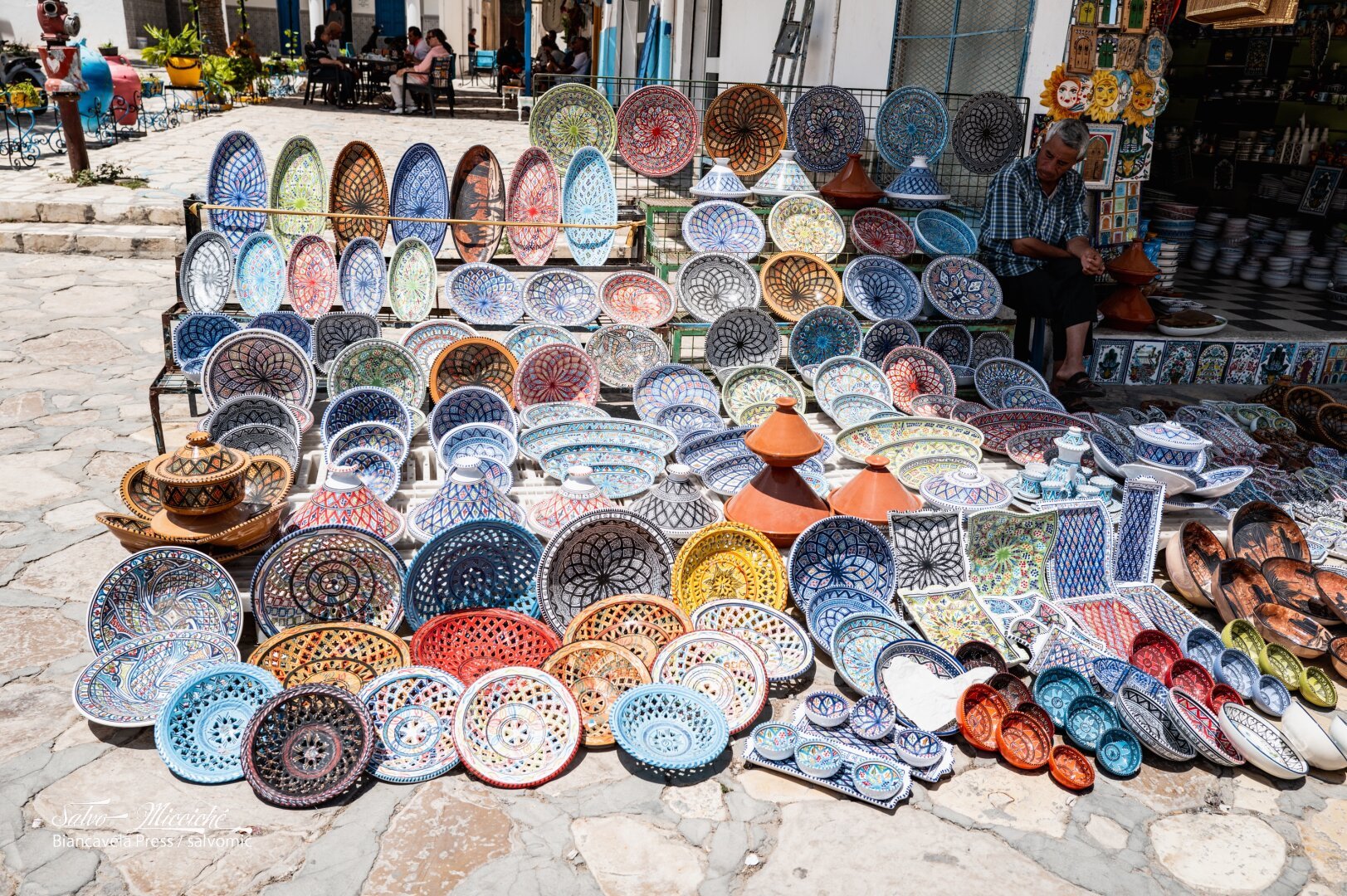 Ceramic, Sousse (Tunisia 🇹🇳)

#leica_camera #people #travelling #tunisia #africa #colours #manifestapp