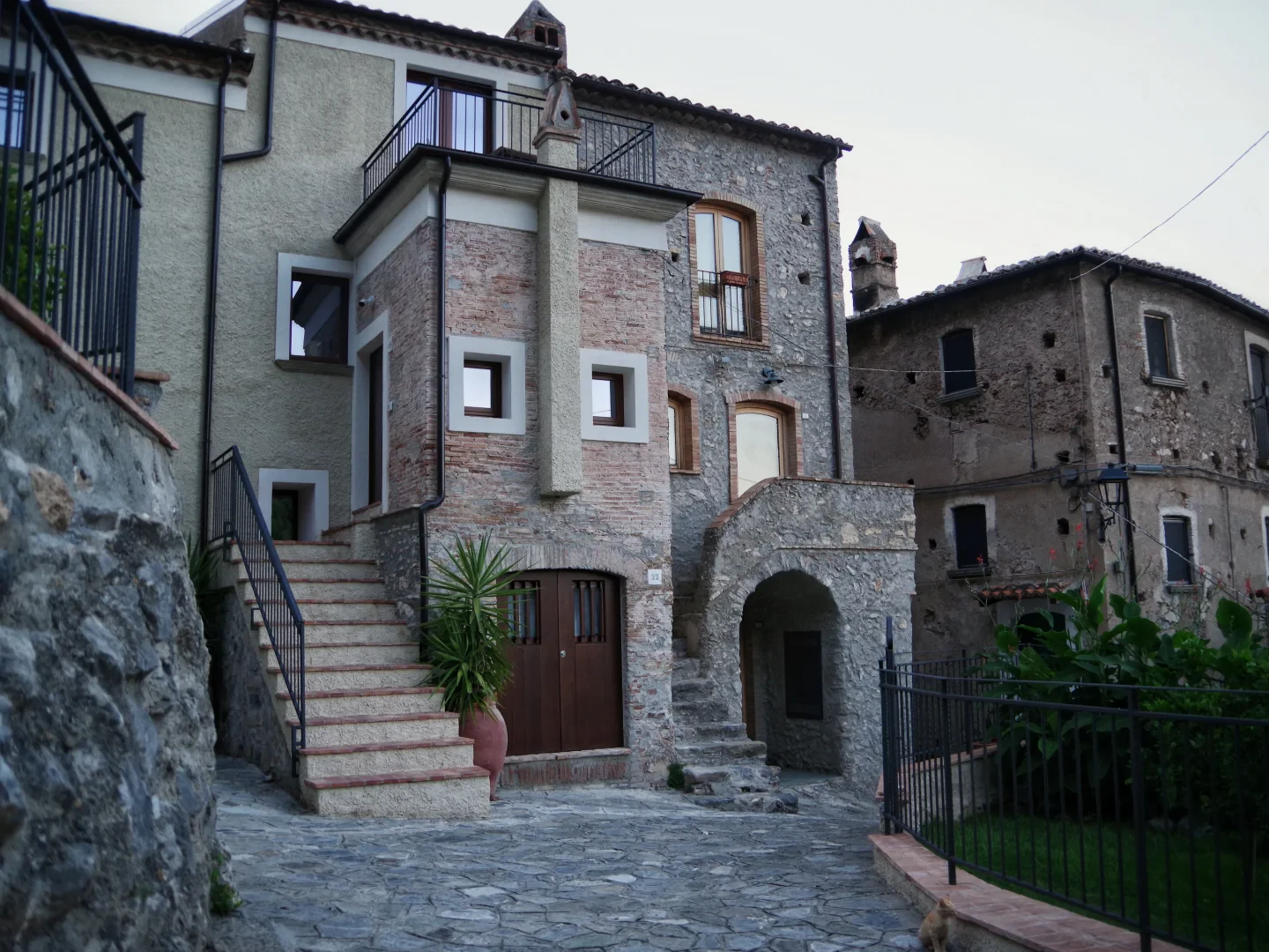 Kodra House. Scattered throughout Civita there are houses with human faces, which were named after the Albanian artist Ibrahim Kodra
