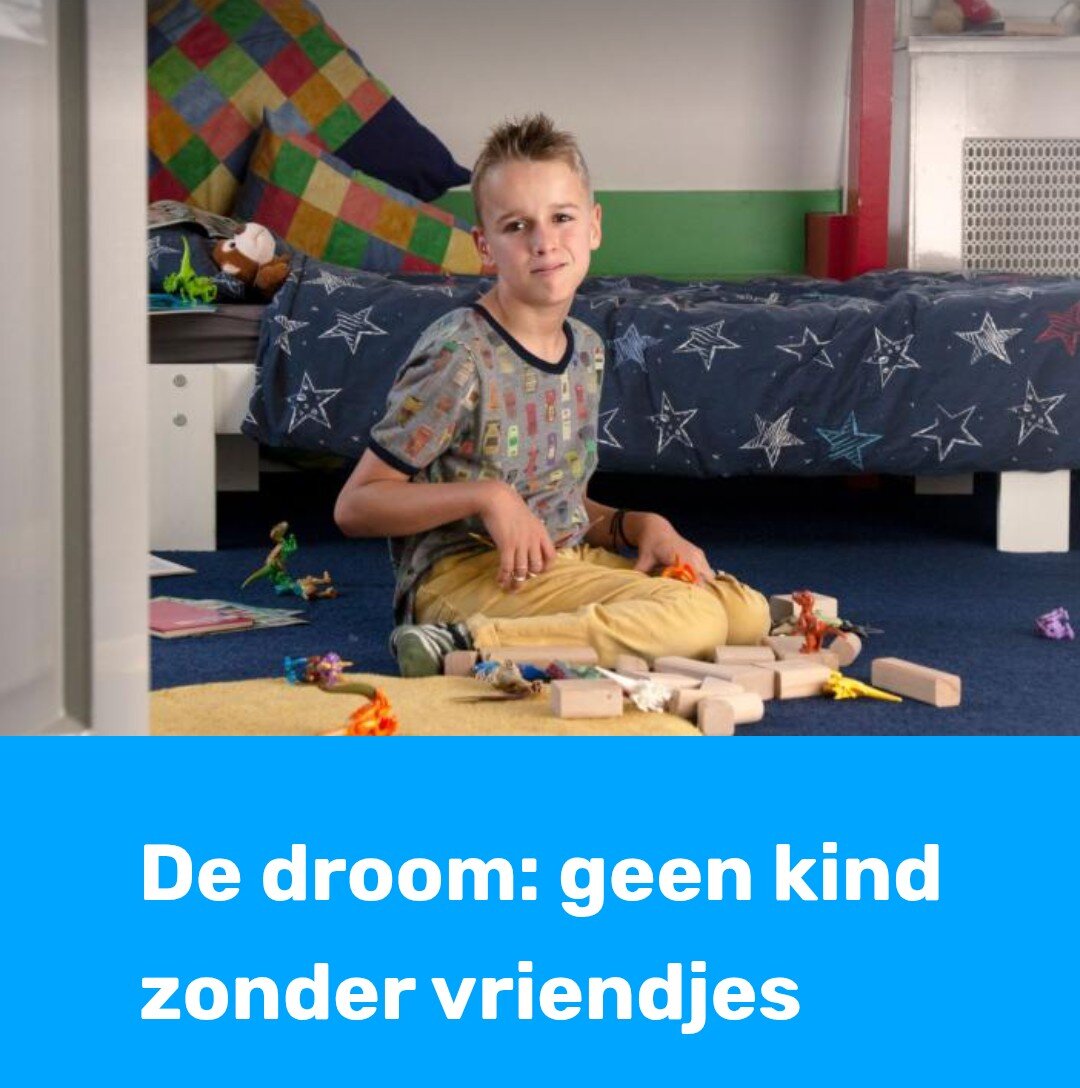 Screenshot van website van organisatie die opkomt voor invalide kinderen 
Jongen speelt alleen thuis i.p.v. samen met andere kinderen