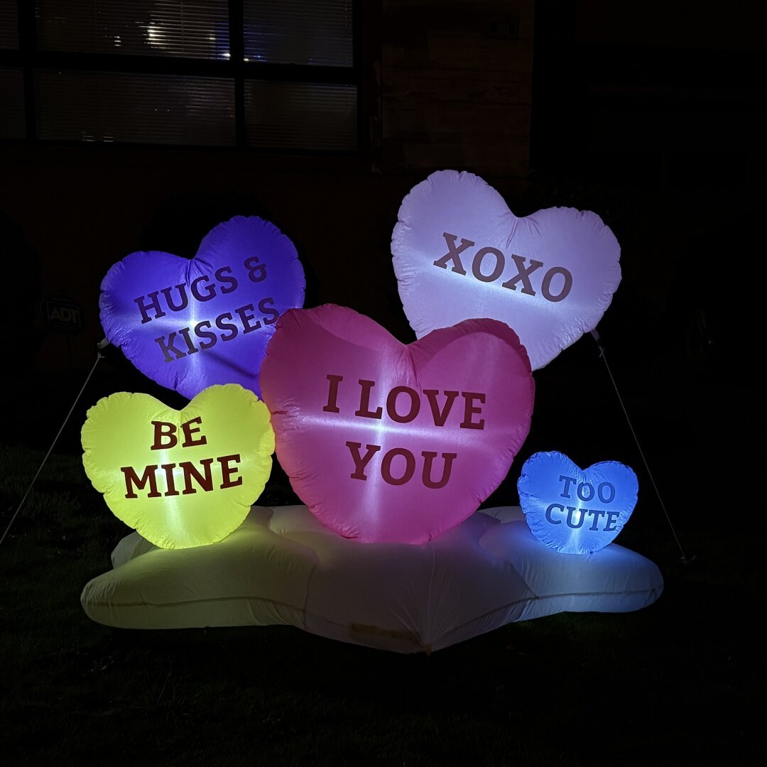 Giant inflatable conversation hearts