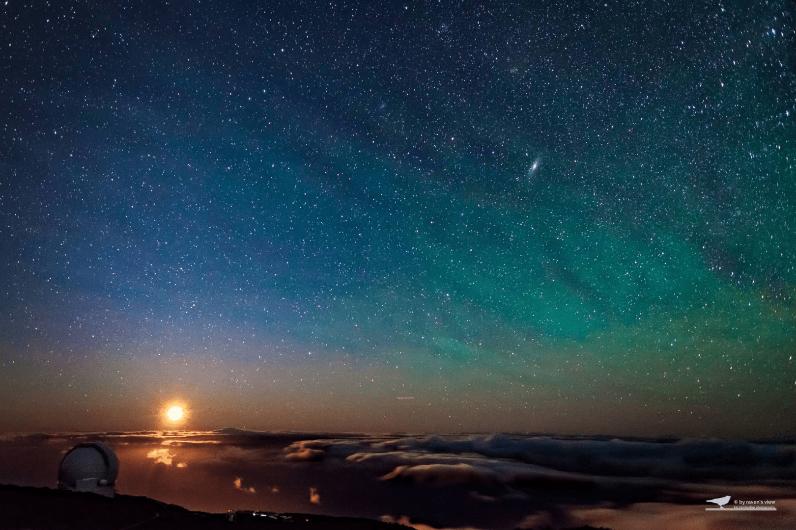 Moonset and airglow above the ORM, La Palma, Canary Islands