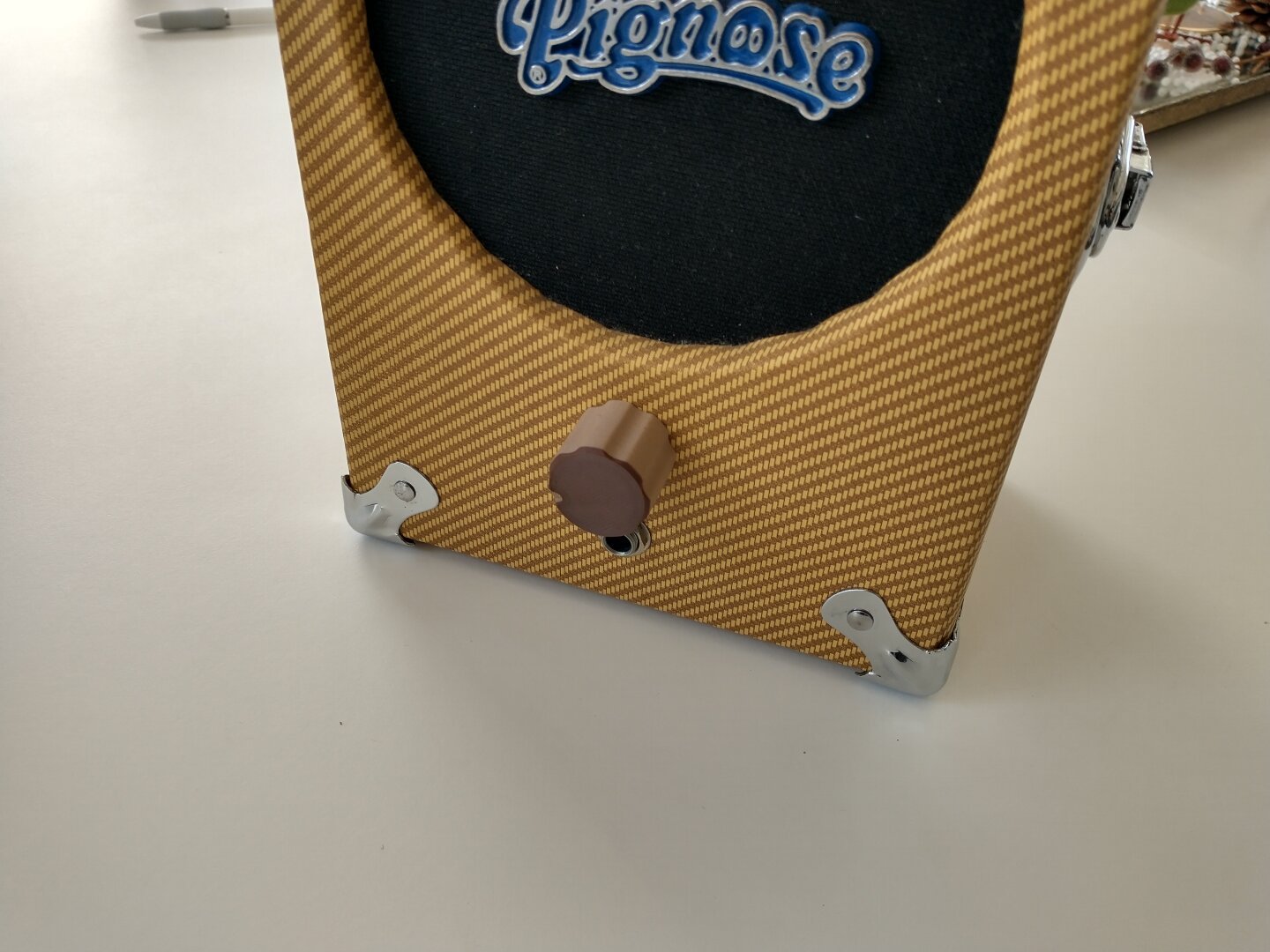 Pignose Amp with 3d printed wooden volume knob