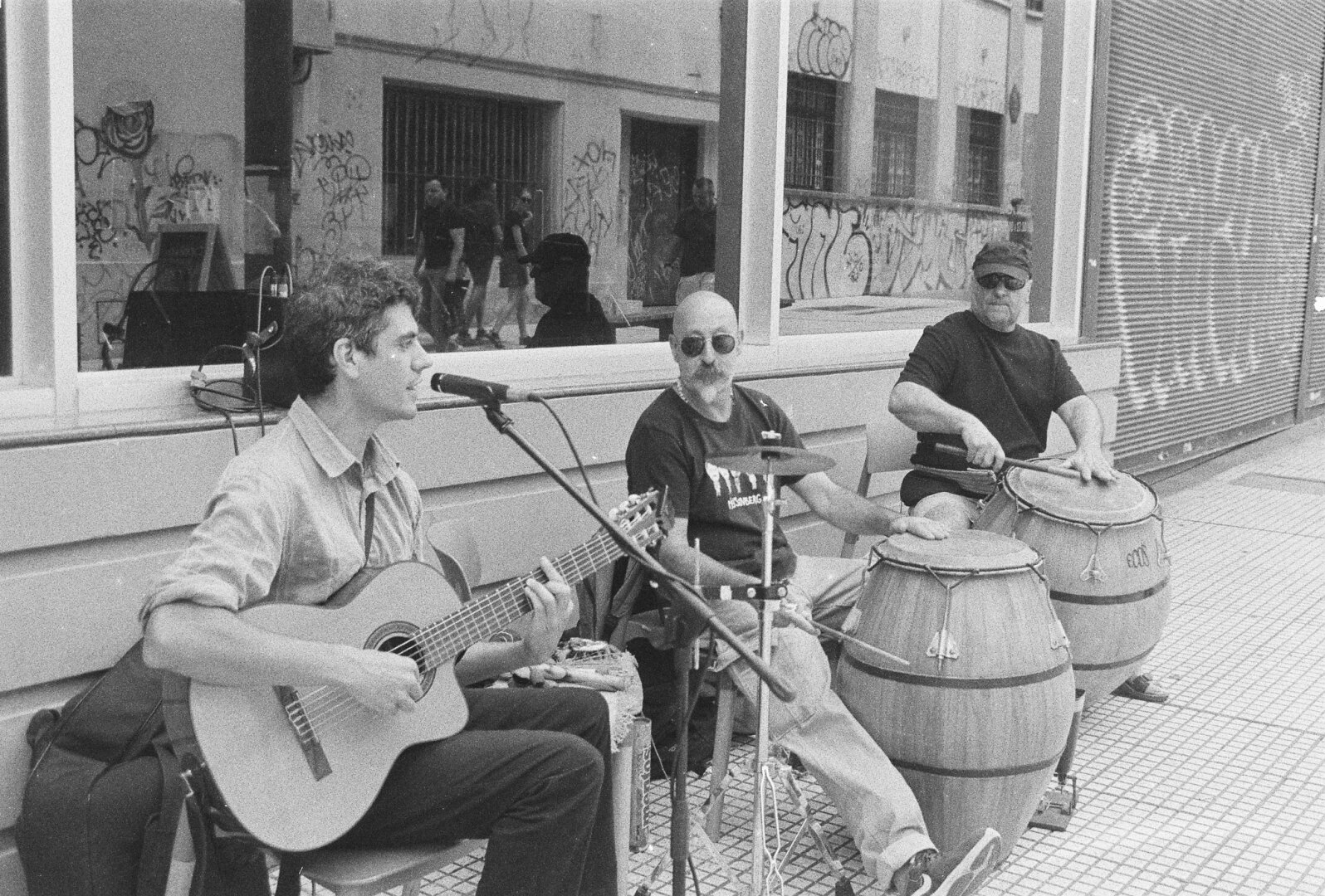 Algunos artistas callejeros en Montevideo.