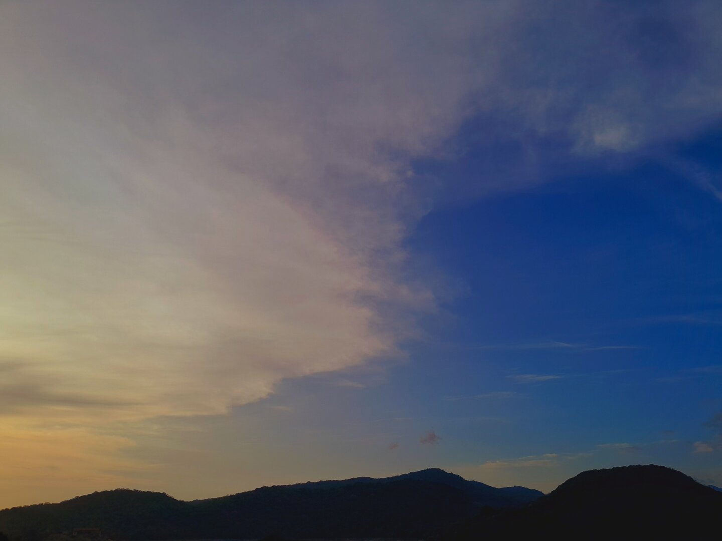 A beautiful picture of blue sky.