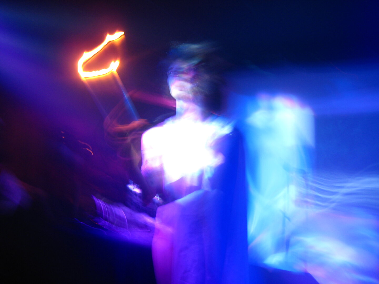 girls rituals performing at handlebar