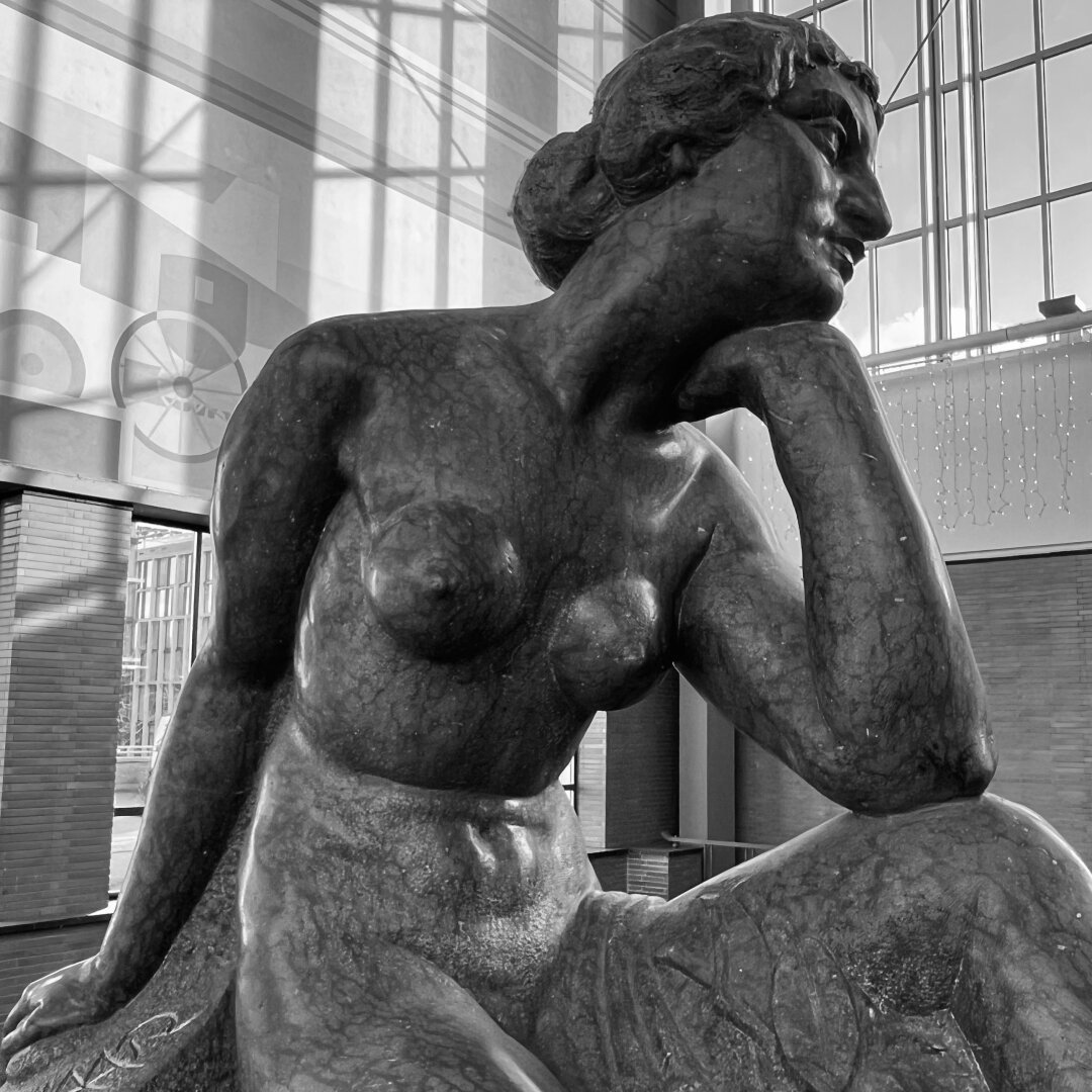 Statue, 1939, Amstel Station, Theo van Reijn