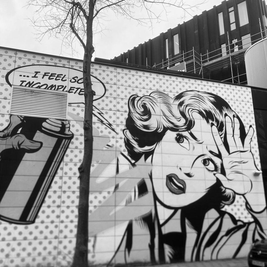 #Amsterdam#art#blackandwhite#architecture#urbanart#grafitti#streetart#streetview#noir#streetart#xxx#mokum#sculptures