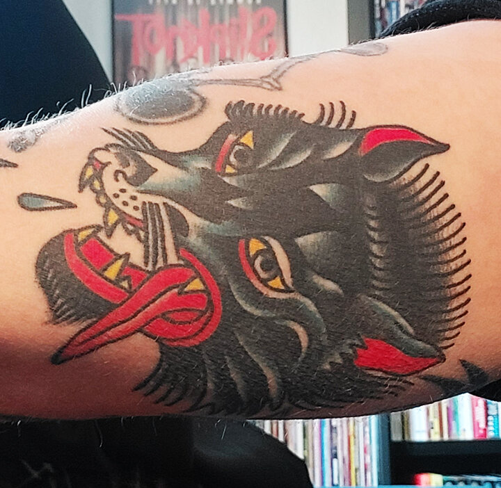 Seneste tatovering. Begået af Hjalte i Upskiboo. Flere ulve. Mere vild natur.
