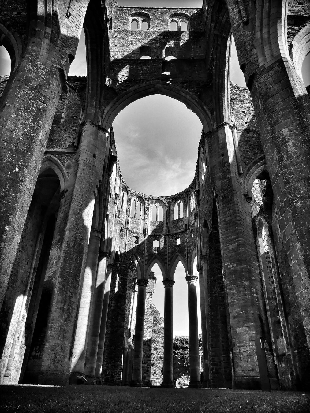 Une église en ruine