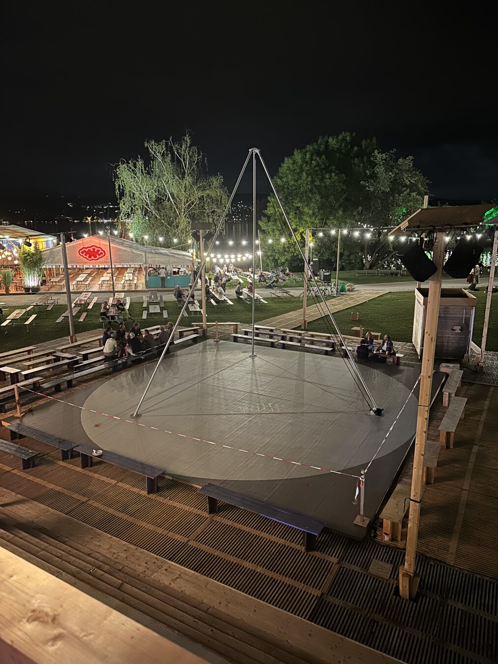 View from above on an outdoor stage at lake Zurich with a free standing rig.