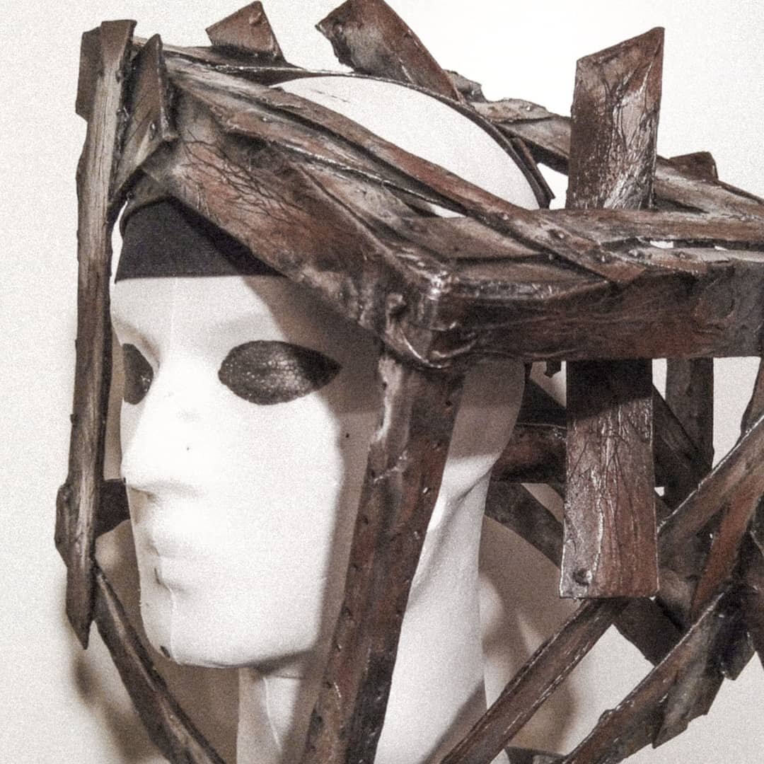 Working at the #masks for Dtorn. The surface is now finished.#musicvideo #gothic #metall #maskmakers #music