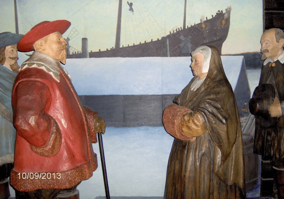 Statues of a display of the people at the time in time accurate clothing