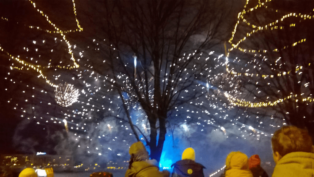 More fireworks, with blue light added to the mix