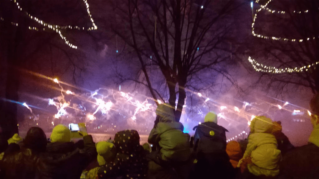 Fireworks are now red/orange and blue