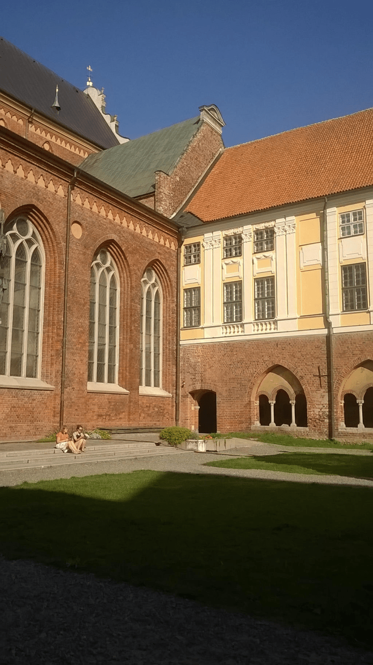Corner that connects the cathedral building with the museum