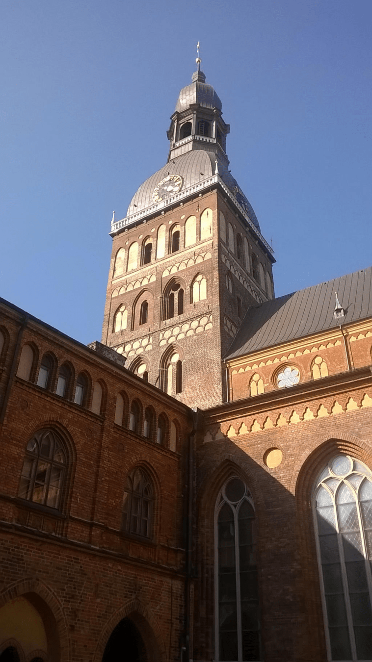 Exhibits in a Church [2016]