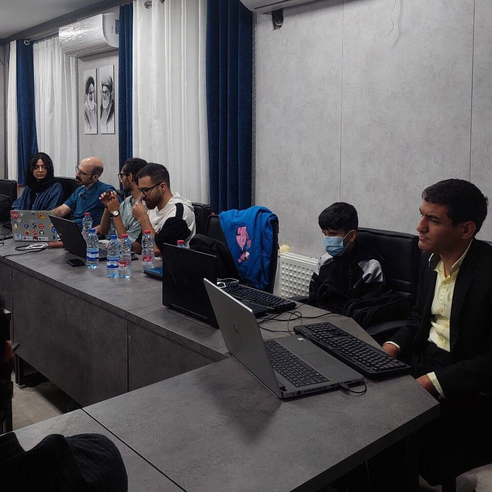 تصاویری از حاضرین درسالن رویداد شیرازلینوکس