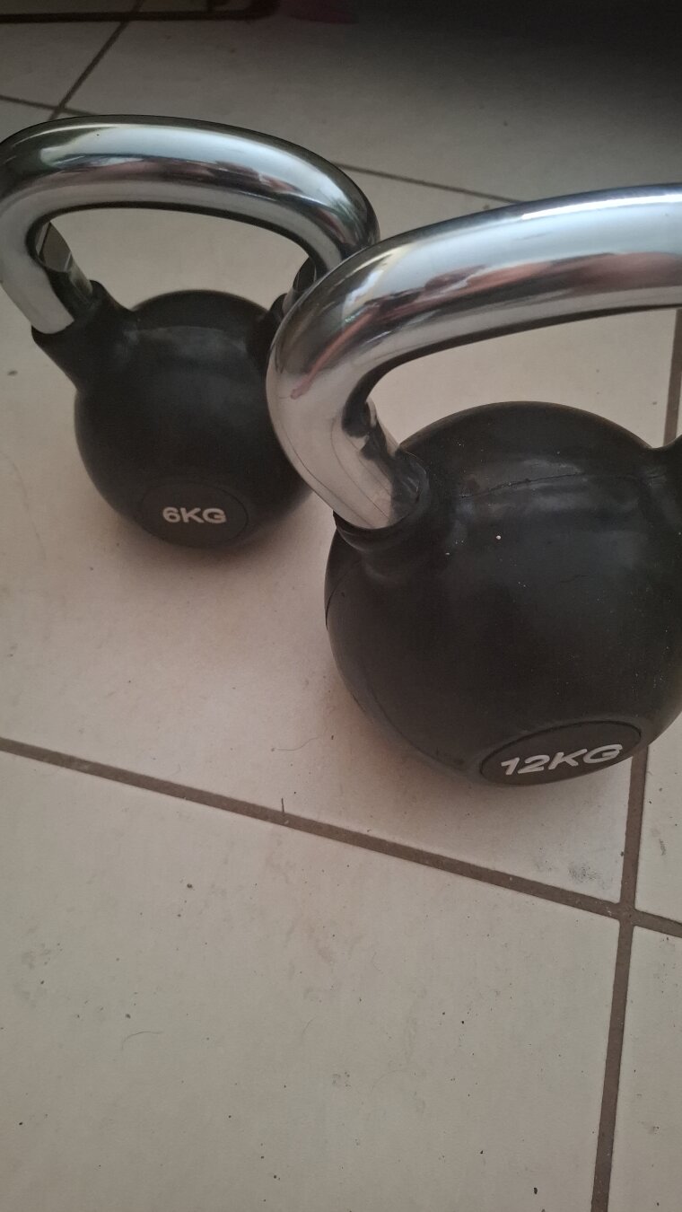 2 kettlebells